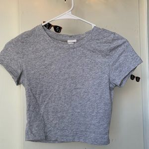 cropped gray tee!